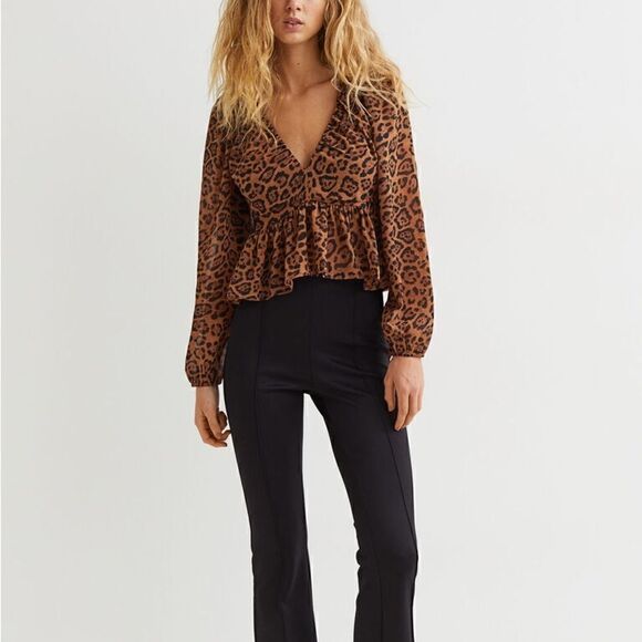 H&M Leopard Print V-neck Peplum Blouse - Picture 1 of 12